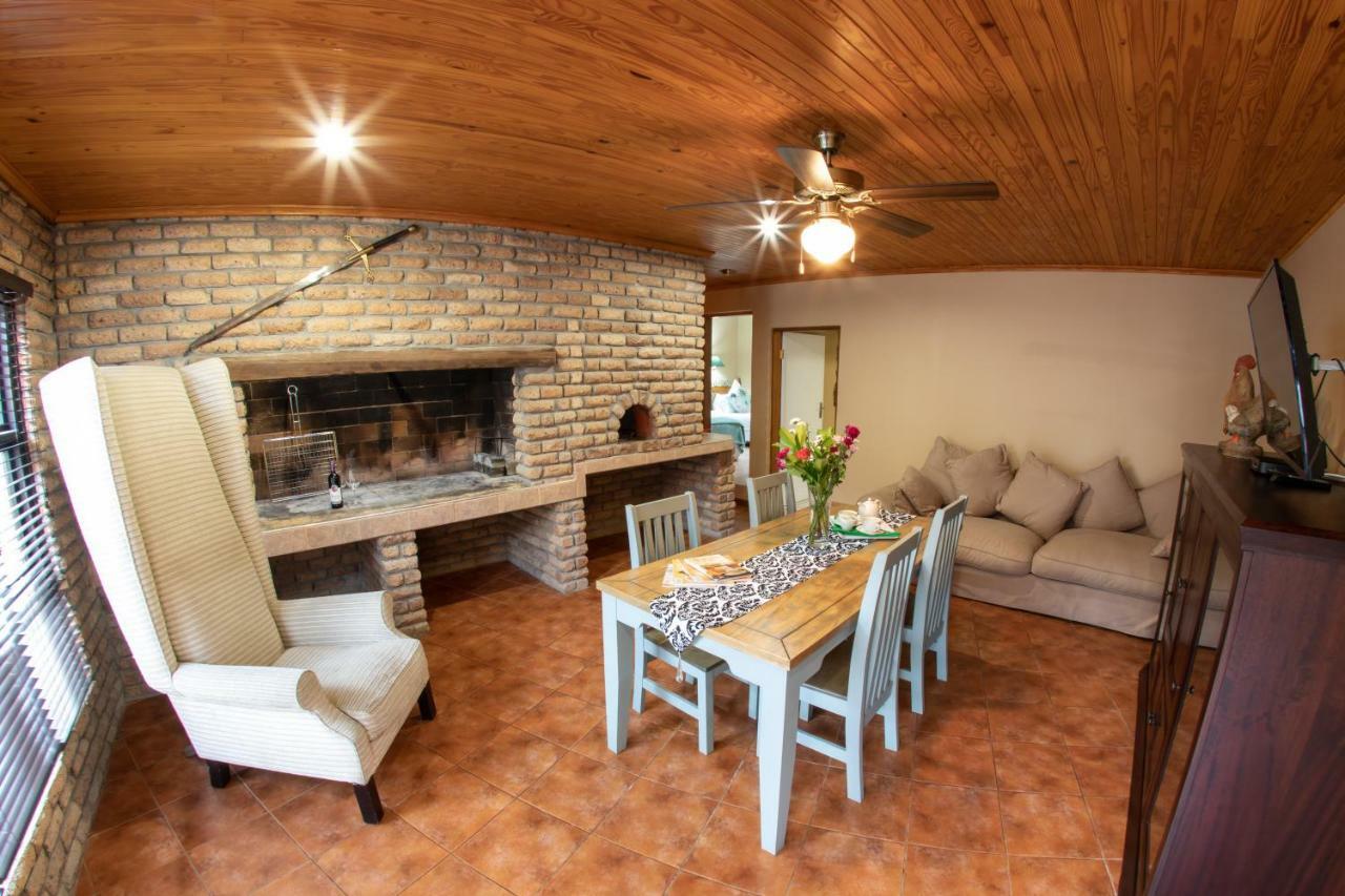 Meransha Self Catering Cc Уолфиш-Бей Экстерьер фото