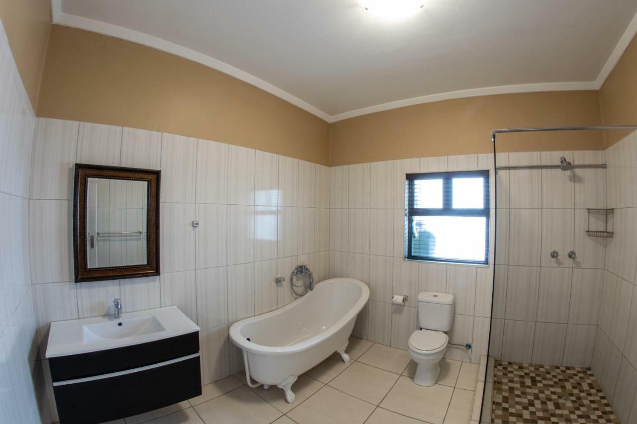 Meransha Self Catering Cc Уолфиш-Бей Экстерьер фото