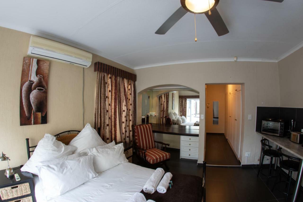 Meransha Self Catering Cc Уолфиш-Бей Экстерьер фото