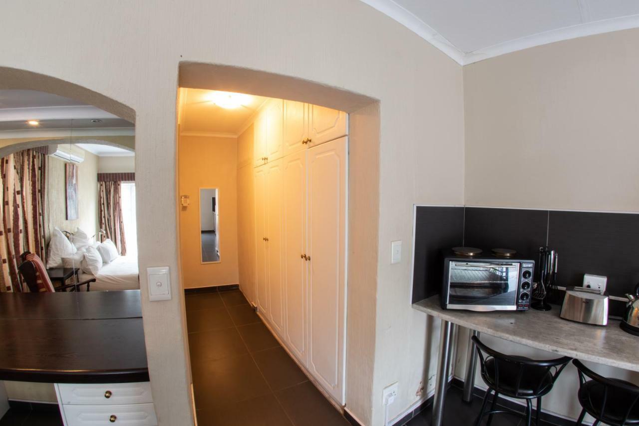 Meransha Self Catering Cc Уолфиш-Бей Экстерьер фото