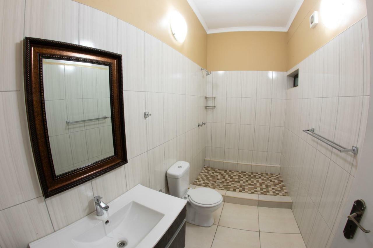 Meransha Self Catering Cc Уолфиш-Бей Экстерьер фото