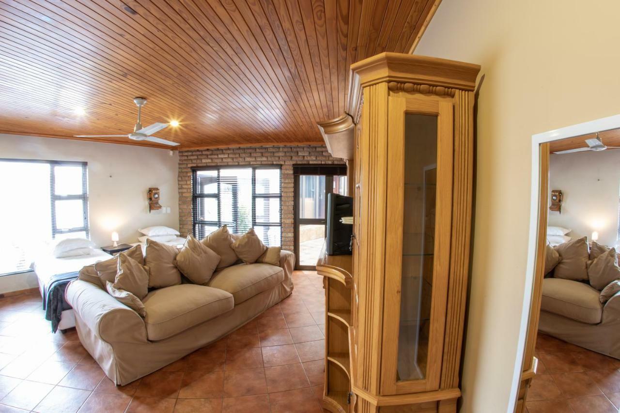 Meransha Self Catering Cc Уолфиш-Бей Экстерьер фото