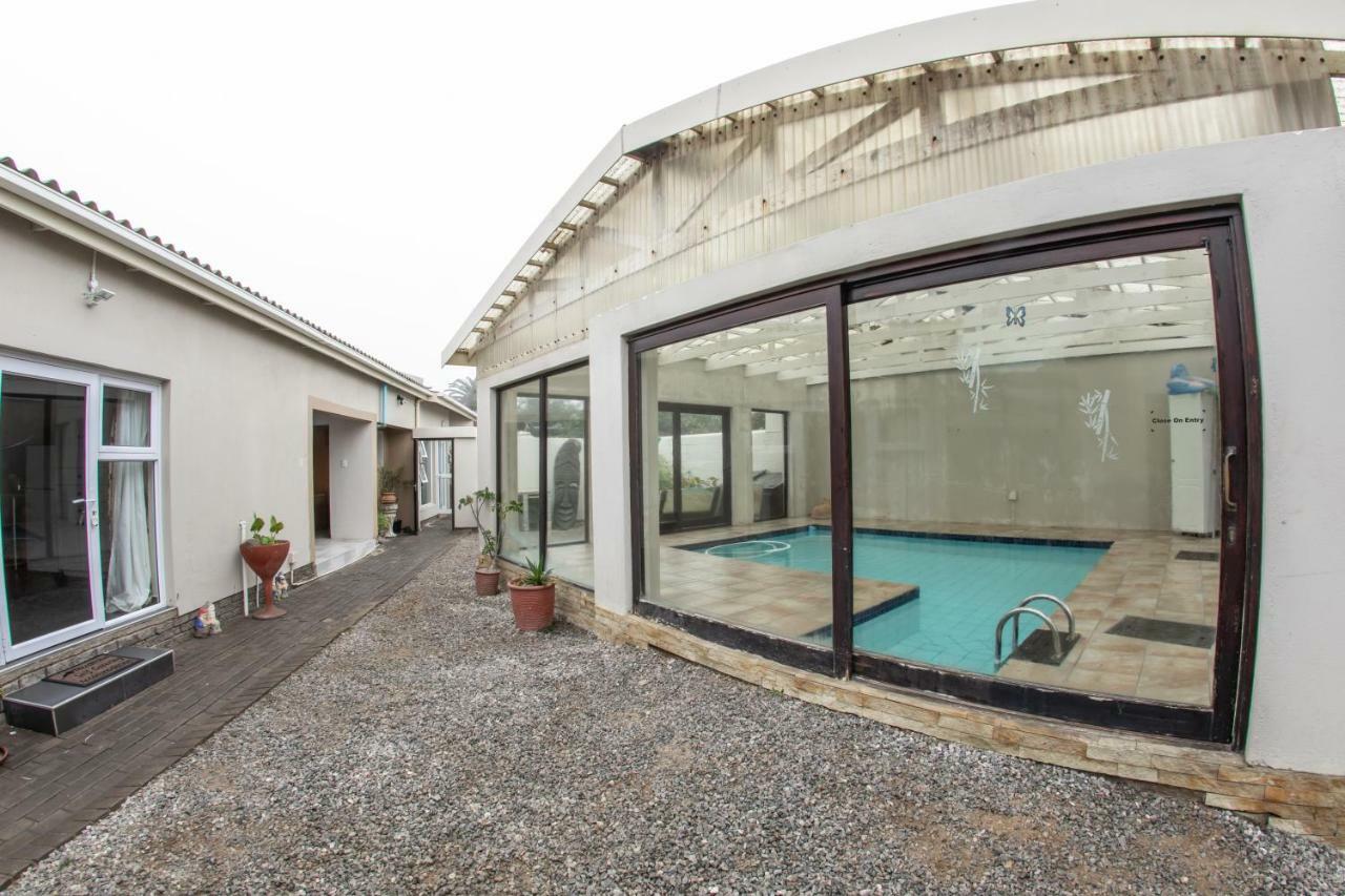 Meransha Self Catering Cc Уолфиш-Бей Экстерьер фото