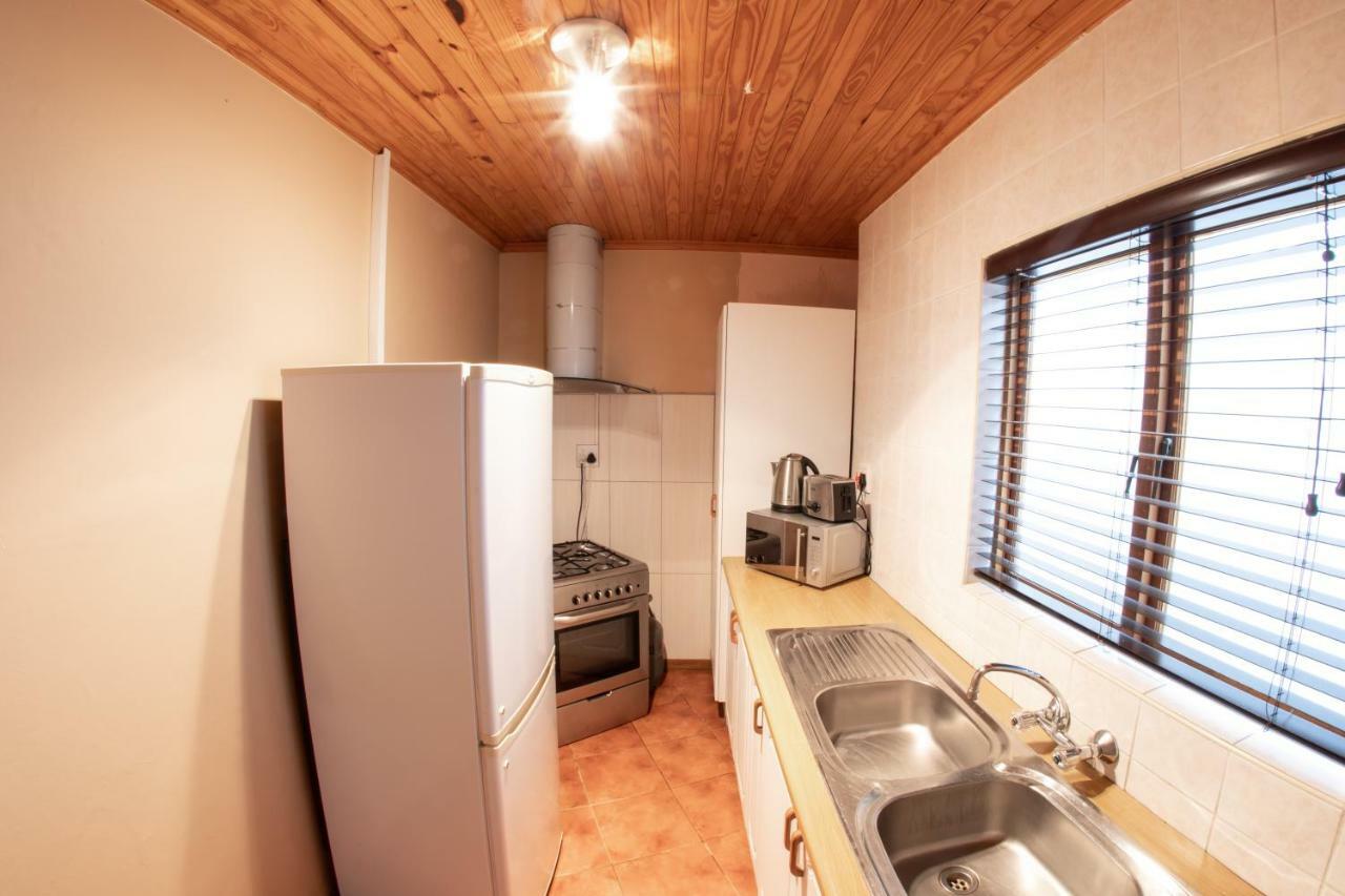 Meransha Self Catering Cc Уолфиш-Бей Экстерьер фото