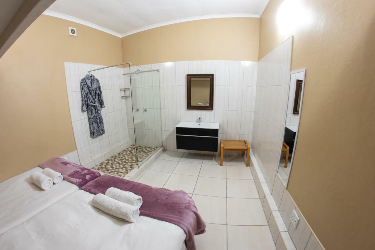 Meransha Self Catering Cc Уолфиш-Бей Экстерьер фото