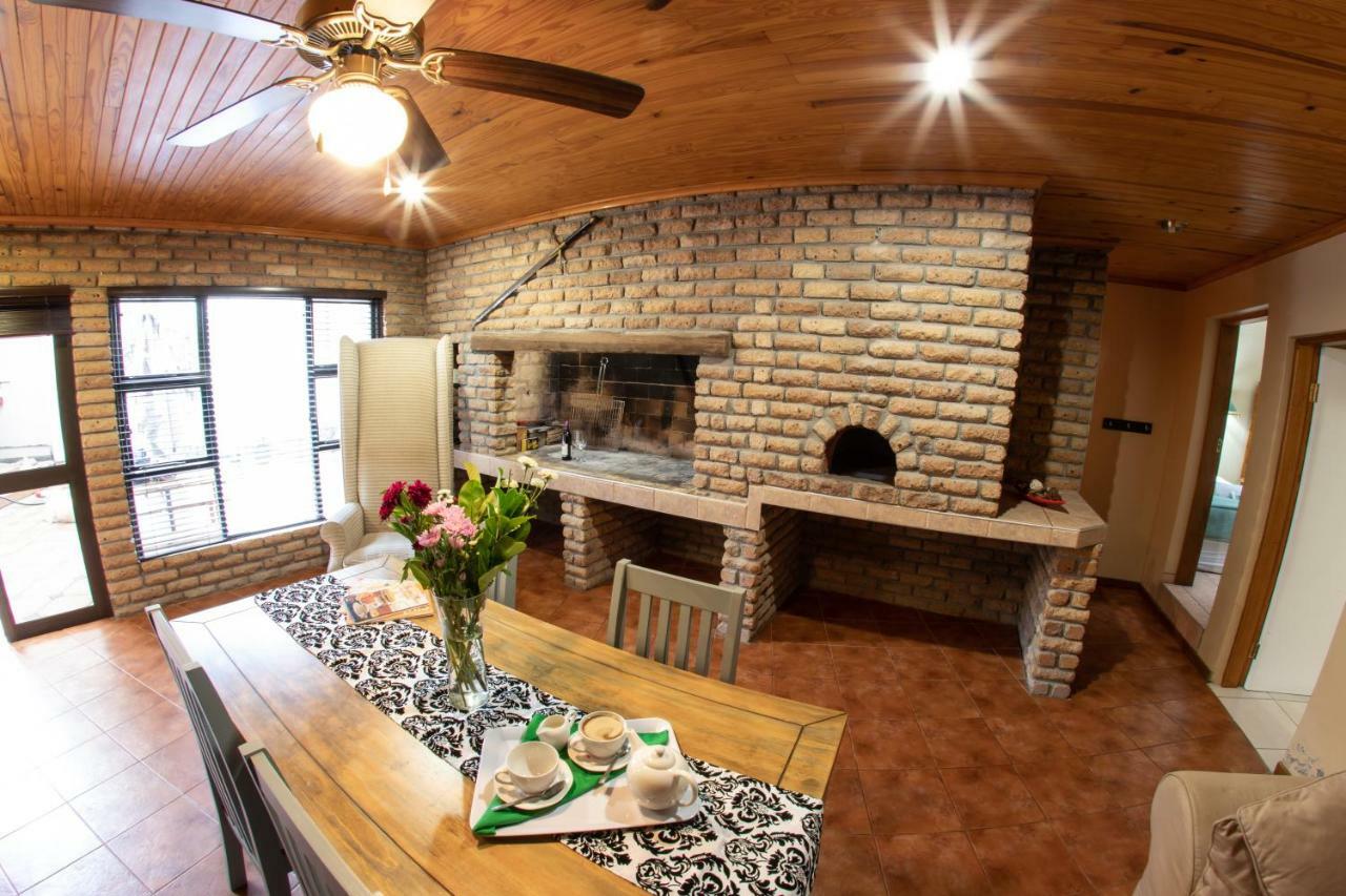 Meransha Self Catering Cc Уолфиш-Бей Экстерьер фото