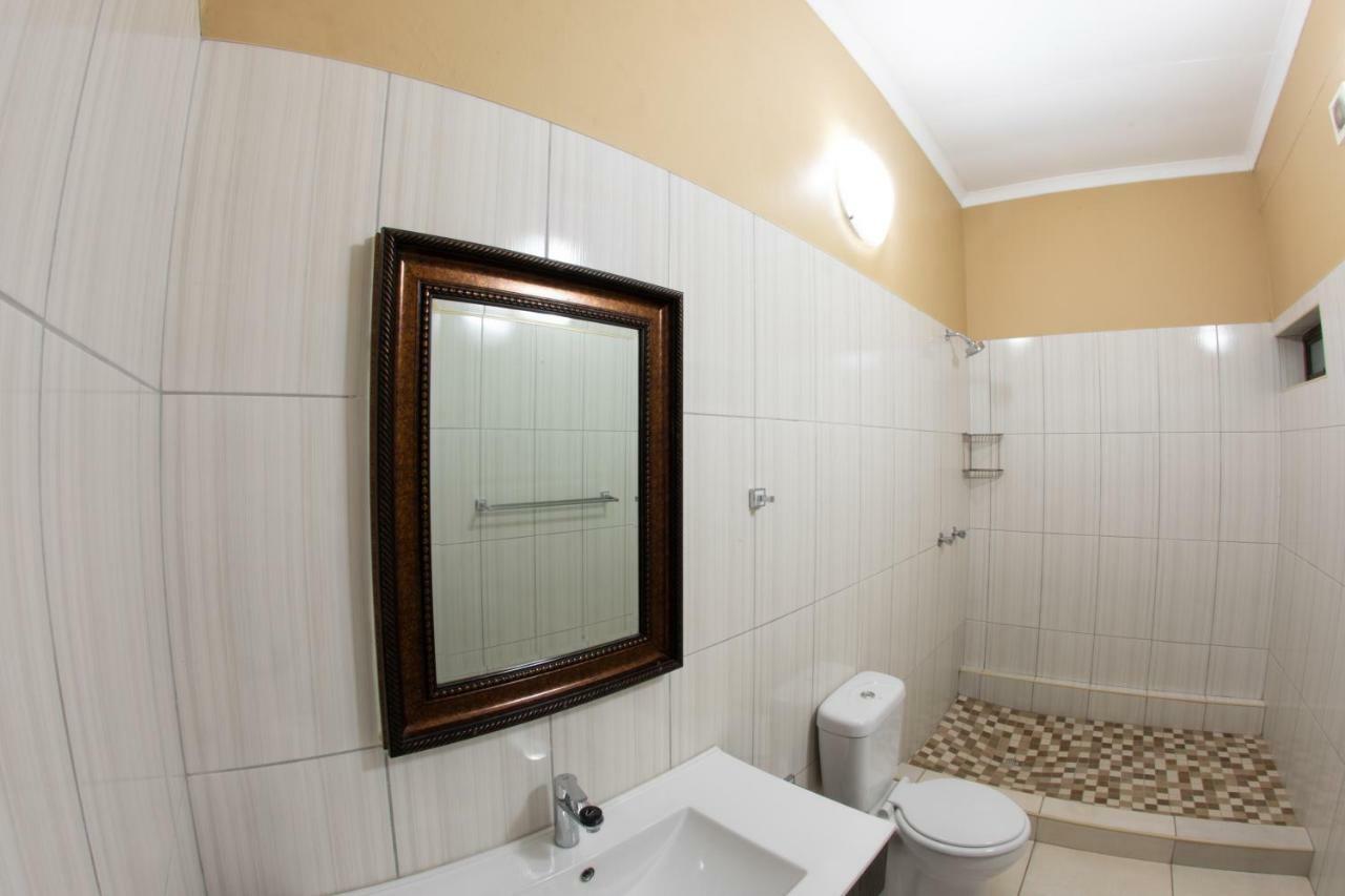 Meransha Self Catering Cc Уолфиш-Бей Экстерьер фото