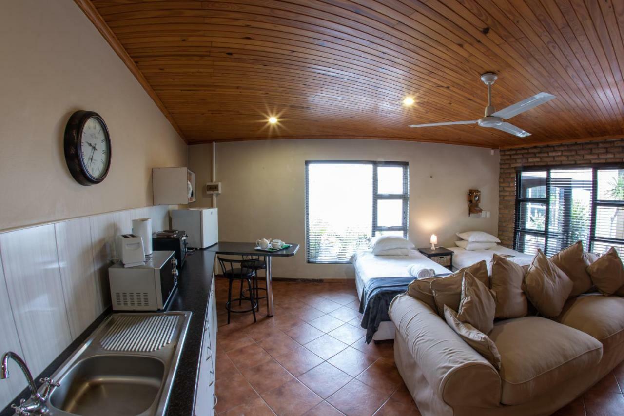 Meransha Self Catering Cc Уолфиш-Бей Экстерьер фото