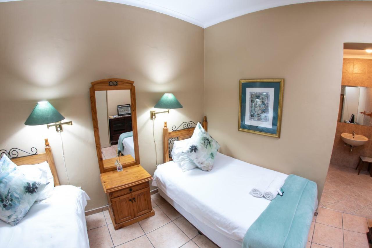 Meransha Self Catering Cc Уолфиш-Бей Экстерьер фото
