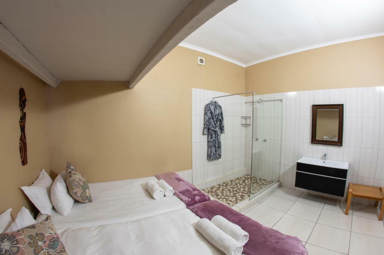 Meransha Self Catering Cc Уолфиш-Бей Экстерьер фото