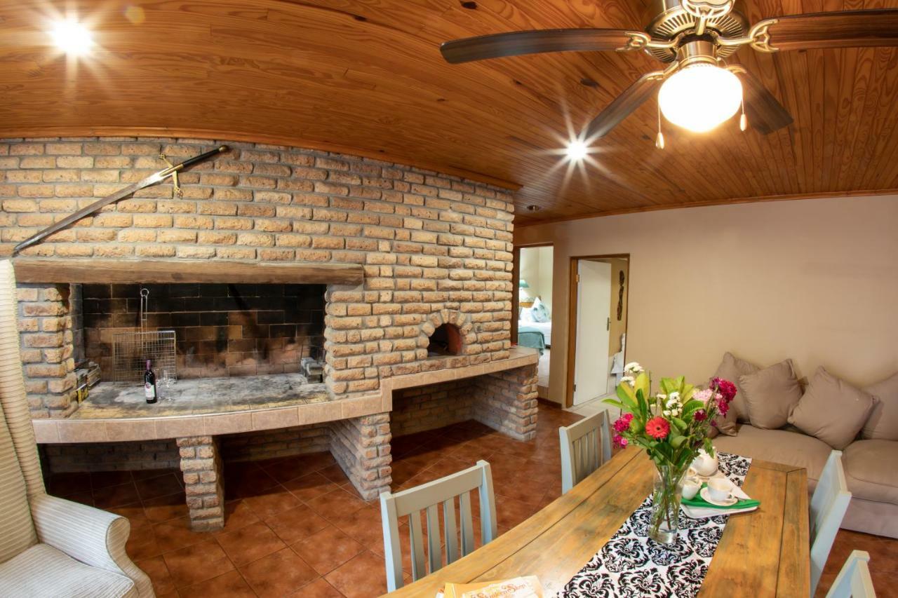 Meransha Self Catering Cc Уолфиш-Бей Экстерьер фото
